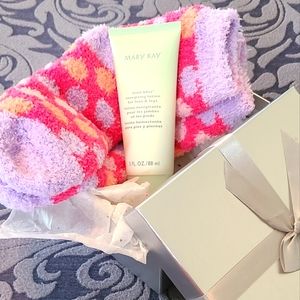 Mary Kay Mint Bliss Energizing feet/leg moisturizing lotion